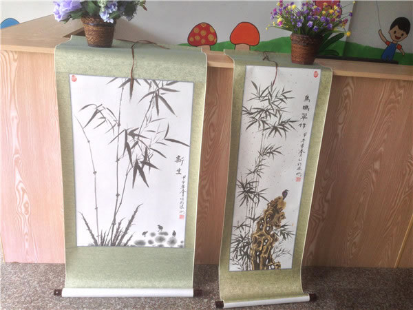 我公司副總為福利院繪制的書畫 ( 曾敉密 攝) 我公司副總為福利院繪制的書畫 ( 曾敉密 攝)